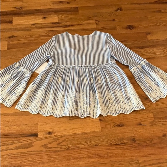 Karen Kane Embroidered and Ruffle Top NWT Size XS - Picture 6 of 7
